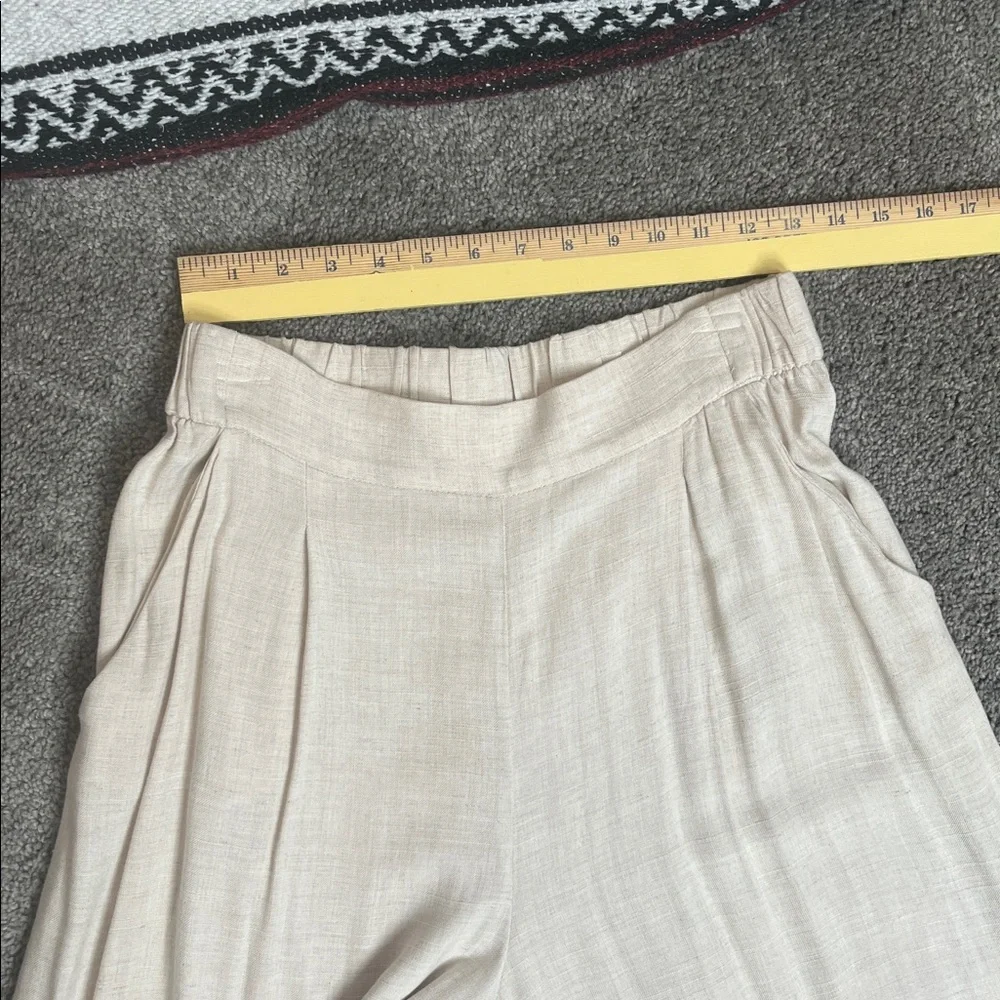 Cream Wide Leg High Waist Cropped Pull On Pant with Pockets H & M Size 8